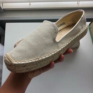 NEVER BEEN WORN PLATFORM SOLUDOS SIZE10